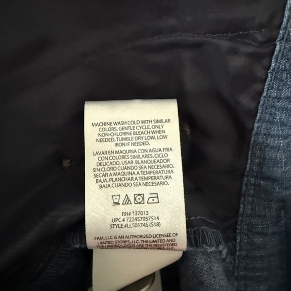 The Limited Women's Size 8 Chambray Denim Blue Button Detail Shorts - Picture 4 of 6